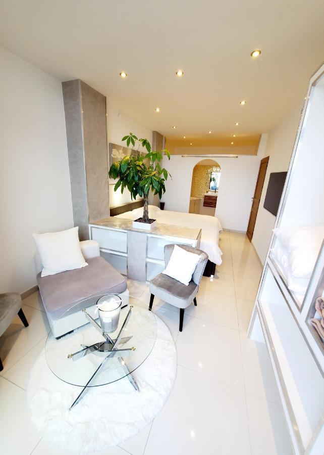 Appartement En Bord De Lac Avec Jaccuzi Publier Exterior foto