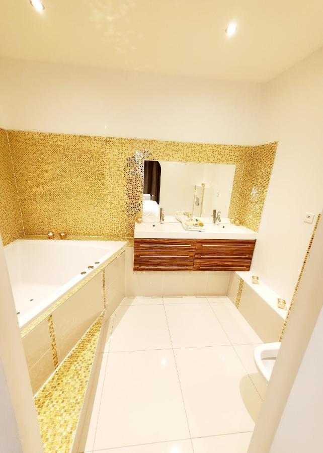 Appartement En Bord De Lac Avec Jaccuzi Publier Exterior foto